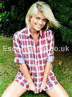 Aberdeen Escort - Natalie_24 escort girl in Aberdeen
